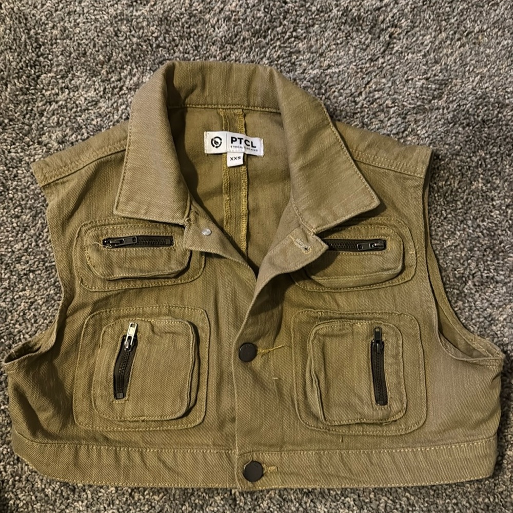 PTCL NWOT Cropped Cargo Vest